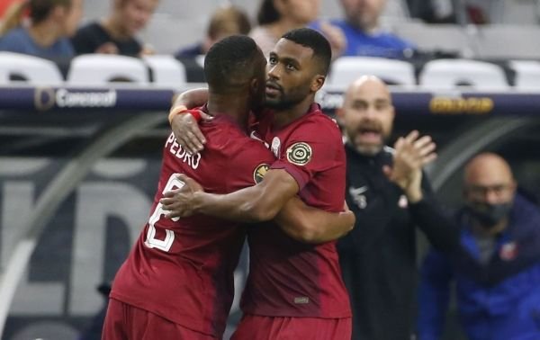 قطر تحقق إنجازا تاريخيا وتبلغ نصف نهائي الكأس الذهبية