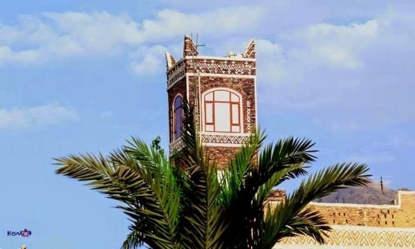 "الطيرمانة".. غرف الأسطح تظهر فوق فنادق صنعاء لتعويض انحسار فرص السياحة