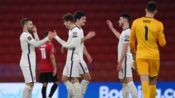 انجلترا تسحق ألبانيا وإيطاليا تتعادل أمام سويسرا في تصفيات كأس العالم