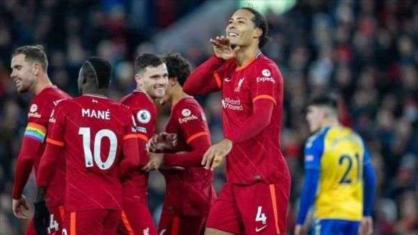 ليفربول يُمطر شباك ساوثهامبتون برباعية وأرسنال يستعيد توازنه في الدوري الإنجليزي