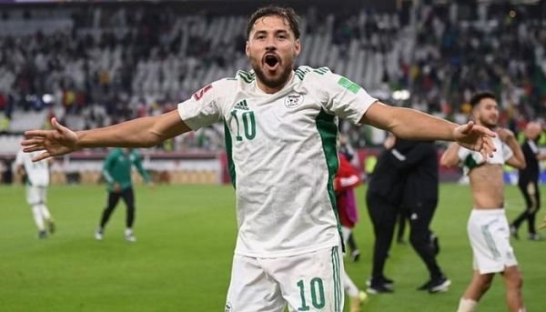 نادي قطر يعلن رسمياً فسخ عقد لاعبه الجزائري يوسف بلايلي
