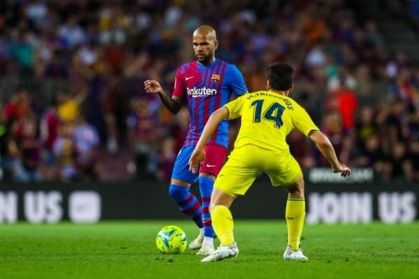 برشلونة يُكمل الموسم بهزيمة أمام فياريال
