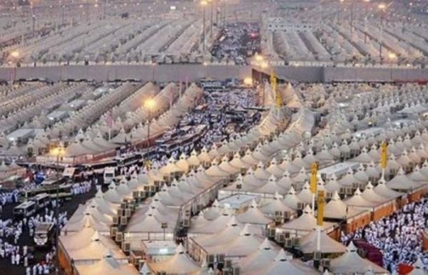 حجاج بيت الله الحرام يبدأون مناسكهم بيوم التروية في مشعر منى