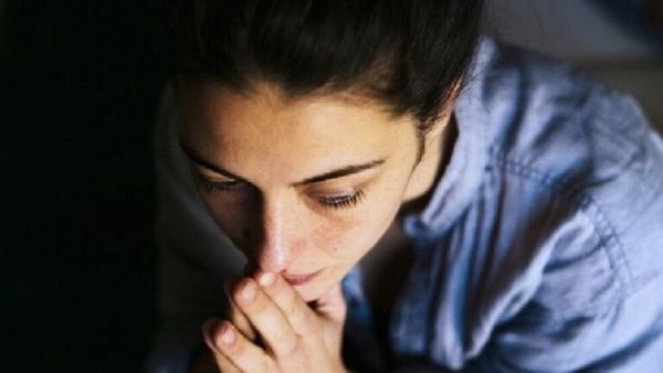 بحث علمي: الاكتئاب يُغير دماغ الإنسان إلى الأبد