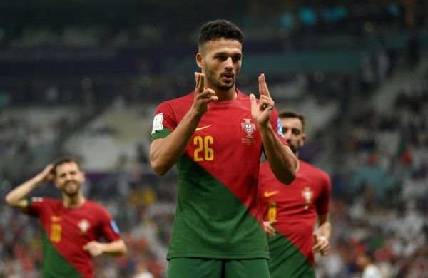 البرتغال تُسقط سويسرا وتواجه المغرب في ربع نهائي كأس العالم