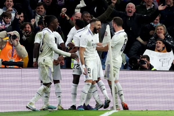 ريال مدريد يحسم الديربي ويتأهل إلى نصف النهائي