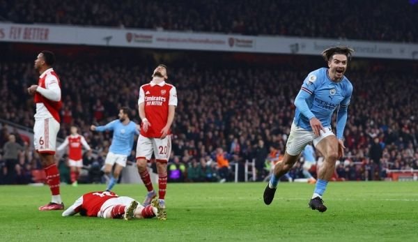 مانشستر سيتي يخرج منتصرا من معقل أرسنال ويتصدر الدوري الإنجليزي