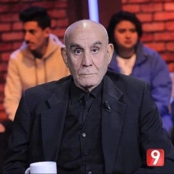 فنان تونسي شهير يثير ضجة كبيرة بسبب دعوته لنزع حجاب المرأة