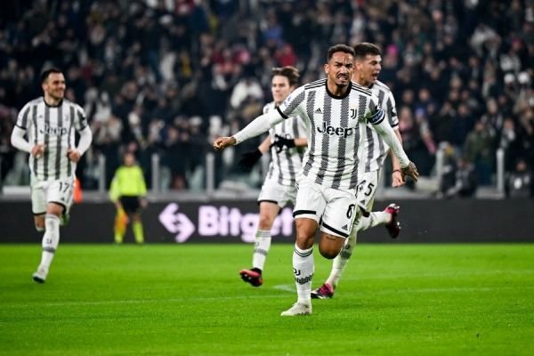 يوفنتوس ينتصر على جاره تورينو في "ديربي" مُثير بالدوري الإيطالي