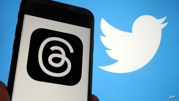 ما الفرق بين تطبيق ثريدز الجديد ومنصة تويتر؟