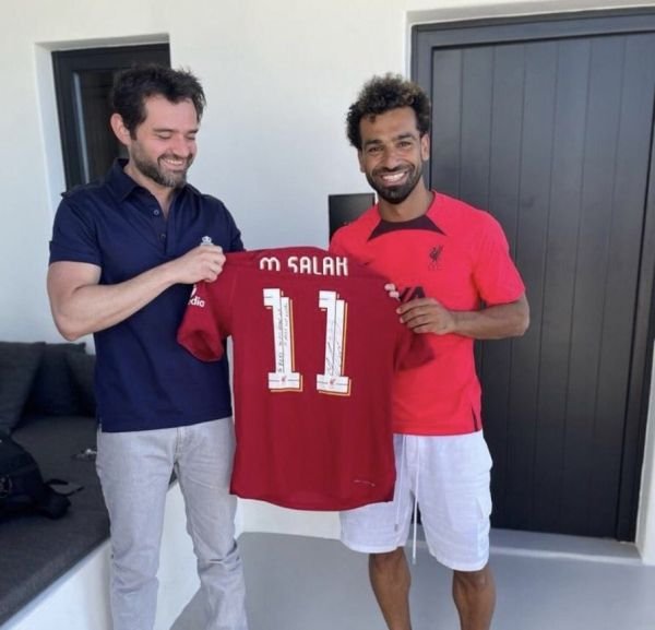 وكيل محمد صلاح يؤكد استمرار النجم المصري مع ليفربول