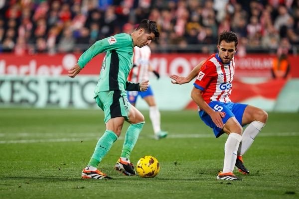 الدوري الإسباني.. جيرونا يهزم أتلتيكو مدريد ويواصل مطاردة "الملكي"