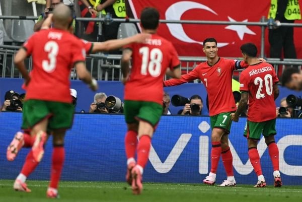 "يورو 2024".. البرتغال تكتسح تركيا وجورجيا تتعادل أمام التشيك