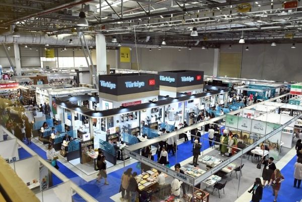 مشاركة عمانية في معرض باكو الدولي للكتاب