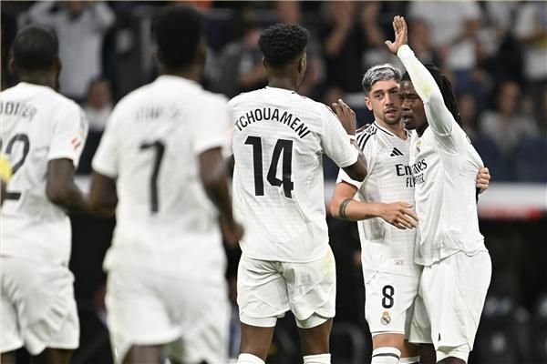 ريال مدريد يفوز 2-صفر على فياريال بالدوري الإسباني