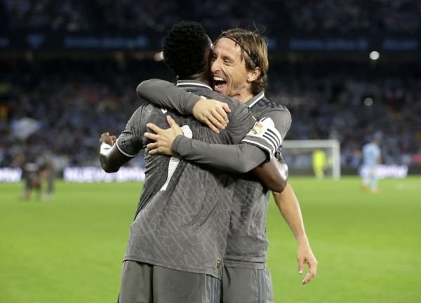 أنشيلوتي: مودريتش لا يزال يصنع الفارق لصالح ريال مدريد