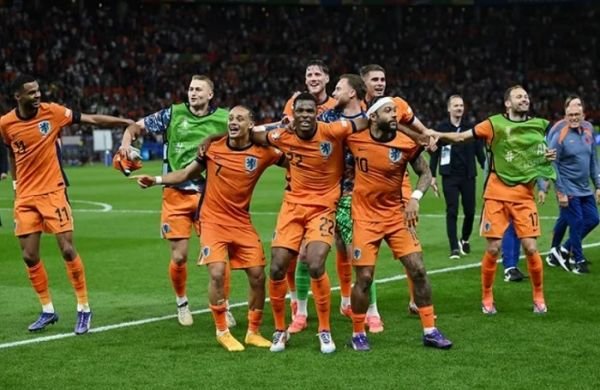 دوري الأمم الأوروبية.. مواجهة حاسمة بين هولندا والمجر