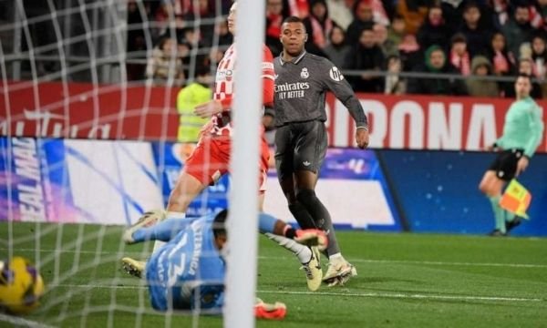 ريال مدريد يقلص الفارق مع برشلونة بالفوز على جيرونا في الدوري الإسباني