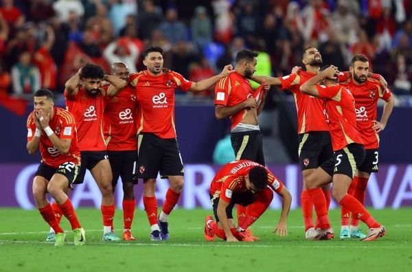 باتشوكا يتغلب على الأهلي المصري ويواجه ريال مدريد في نهائي كأس القارات للأندية