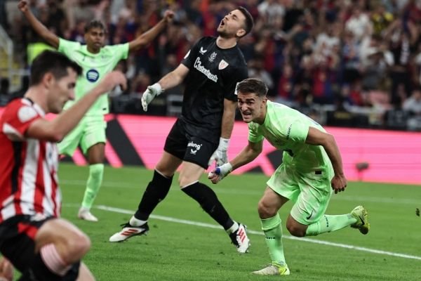 برشلونة يتأهل إلى نهائي كأس السوبر الإسباني