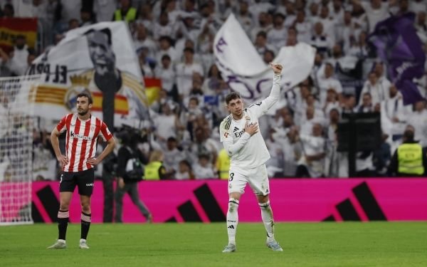 ريال مدريد يبقي على آماله في المنافسة على لقب الليغا