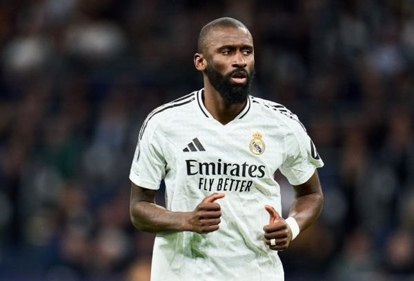 ريال مدريد يفقد خدمات لاعبه روديغر حتى نهاية الموسم نتيجة الإصابة 