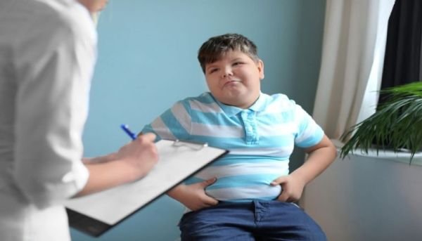 دراسة: سمنة البطن في الطفولة ترفع خطر أمراض القلب في سن مبكرة