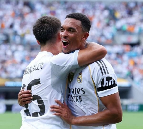 ريال مدريد يصالح جماهيره بثلاثية نظيفة في شباك باتشوكا بكأس العالم للأندية