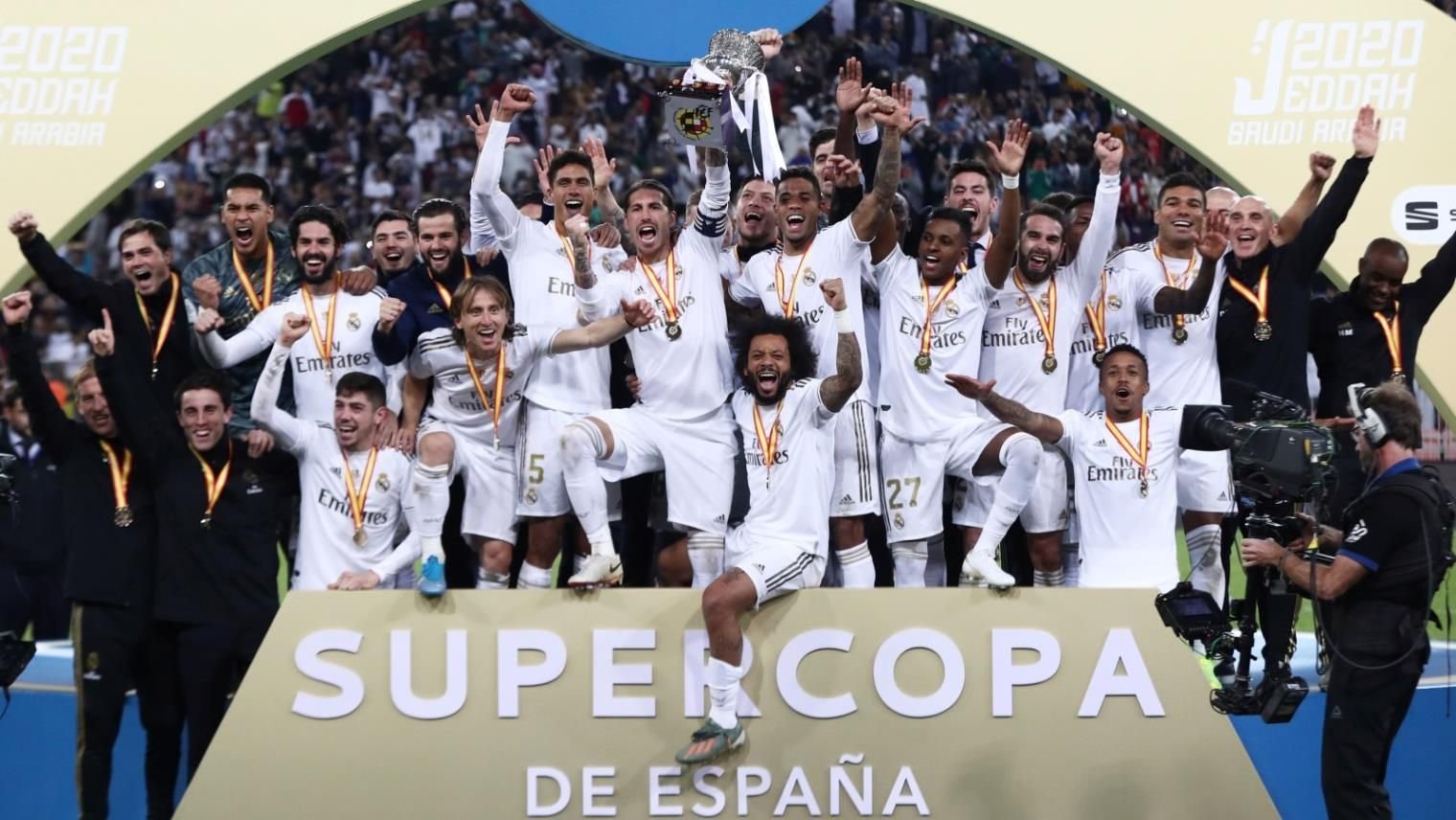 يالفيديو.. ريال مدريد يتوج بكأس السوبر الإسباني