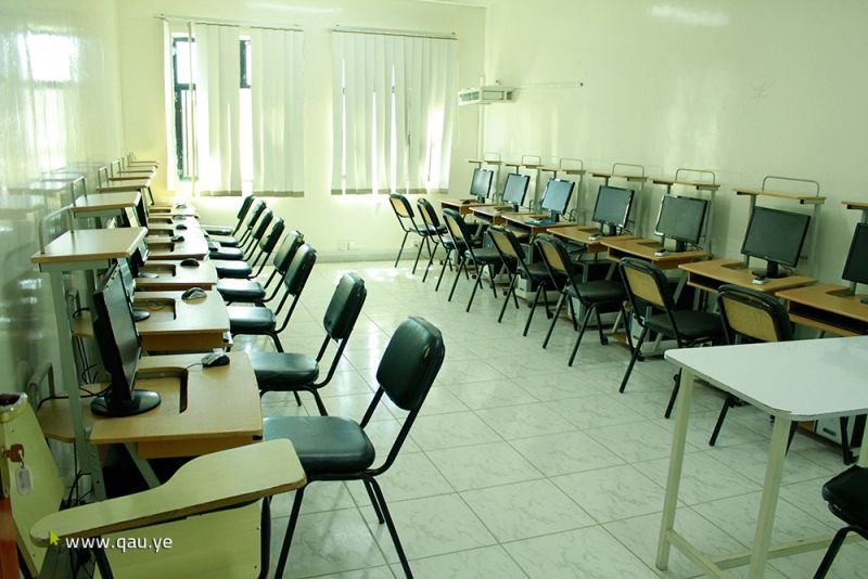معامل الحاسوب