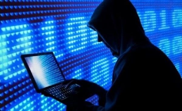 قراصنة متطوعون يسعّرون الحرب السيبرانية بين روسيا وأوكرانيا