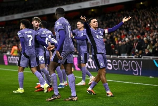 ليفربول يعبر من مطب آرسنال ويصعد مع مانشستر سيتي يصعد إلى الدور الرابع