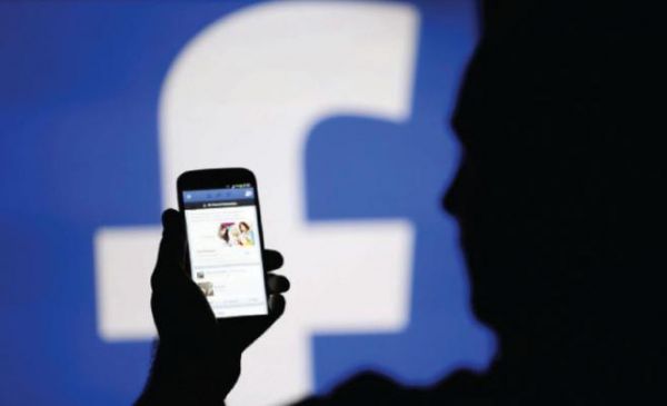 مستخدمو «فيسبوك ماسنجر» يتجاوزون 800 مليون - صحيفة الجامعة