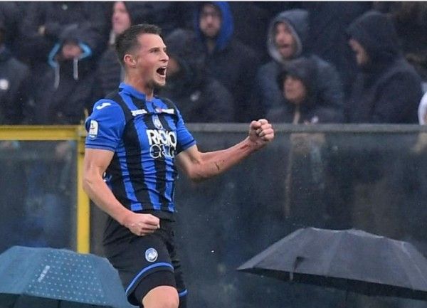 أتلانتا يهزم كالياري ويقترب من مراكز دوري أبطال أوروبا - صحيفة الجامعة