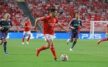بنفيكا يتغلب على آيندهوفن بهدفين لواحد في دوري أبطال أوروبا - صحيفة الجامعة