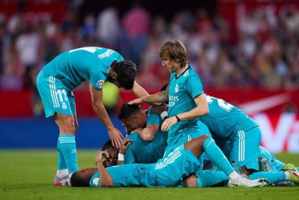 الريال يعود بانتصار مثير من معقل إشبيلية في الدوري الإسباني - صحيفة الجامعة