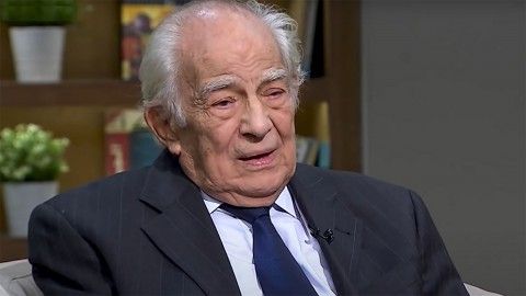 فنان مصري كبير يُثير الجدل: أنا متصل بالعالم الآخر - صحيفة الجامعة