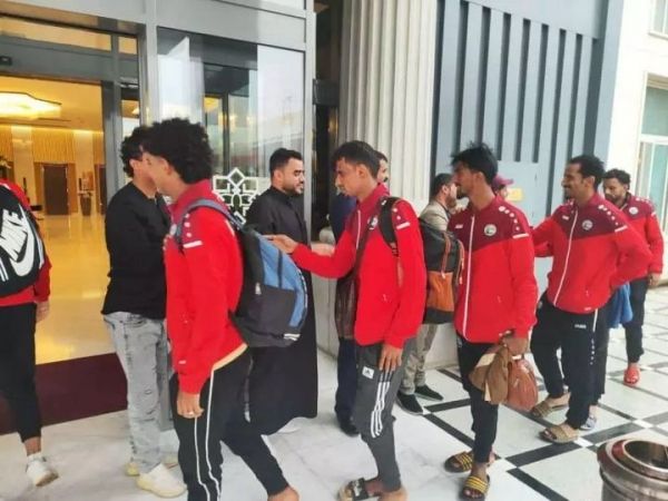 بعثة منتخبنا الوطني تصل أبها السعودية تأهبا لمواجهة البحرين - صحيفة الجامعة