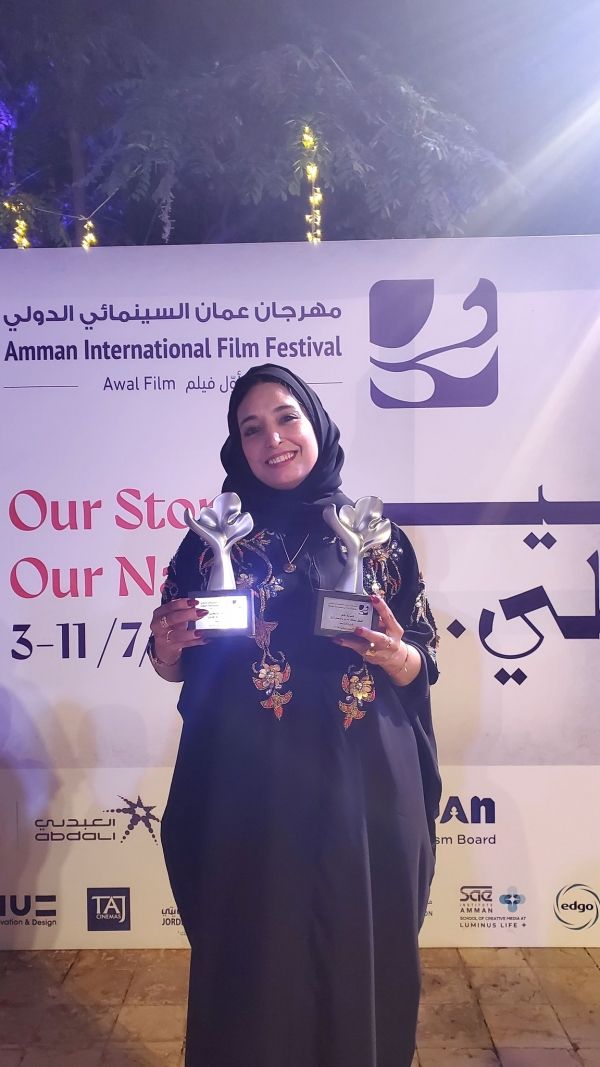 اليمنية عبير تفوز بجائزة أفضل ممثلة في مهرجان عمّان السينمائي - صحيفة الجامعة