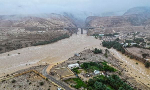 استمرار هطول الأمطار الرعدية على عدد من محافظات سلطنة عُمان - صحيفة الجامعة