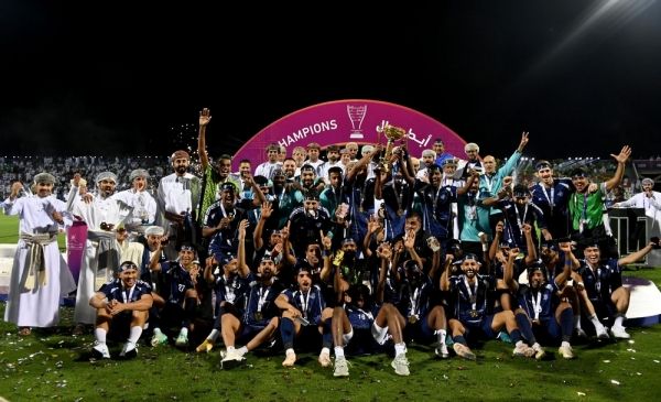 عٌمان.. الشّباب يُتوّج بكأس السُّلطان لكرة القدم للمرة الأولى في تاريخه - صحيفة الجامعة