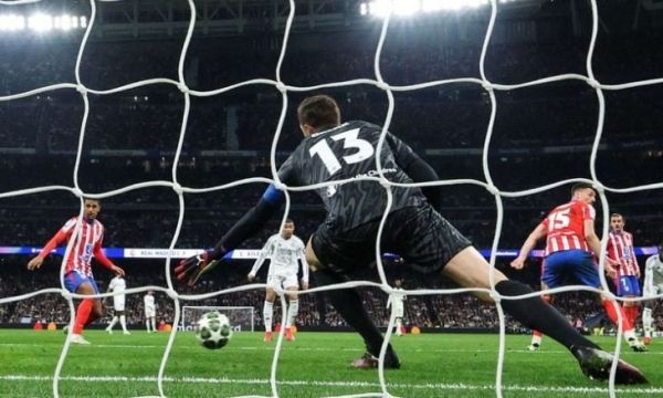 ريال مدريد يفوز على أتليتيكو في دوري أبطال أوروبا - صحيفة الجامعة