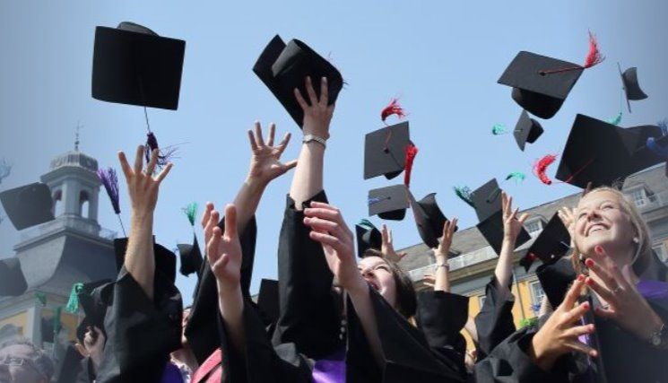 دليل المنح الدراسية لعام 2018: ابدأ الاستعداد من الآن! - صحيفة الجامعة