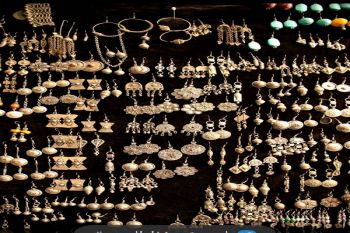 السفارة الأمريكية: المجوهرات ‎اليمنية تتسم بالحرفية الرائعة
