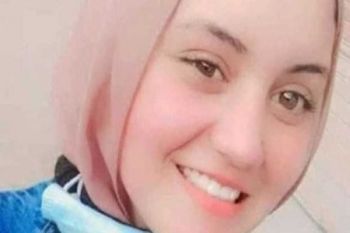 تركت رسالة مؤلمة لأهلها.. انتحار فتاة مصرية بعد ابتزازها "بصور مفبركة"