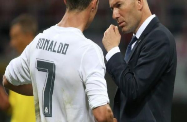 بعدما تركهم النادي.. ريال مدريد يكافئ زيدان بإثنين مليون دولار وكريستيانو نصفها - صحيفة الجامعة