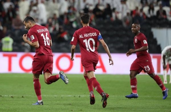 قطر تلحق هزيمة مُذلة بالإمارات وتتأهل لنهائي كأس آسيا - صحيفة الجامعة