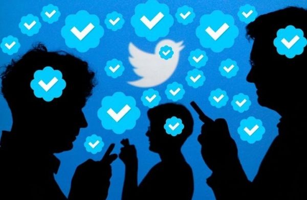 تعرف على طريقة الحصول على "الإشارة الزرقاء" لمواقع التواصل - صحيفة الجامعة