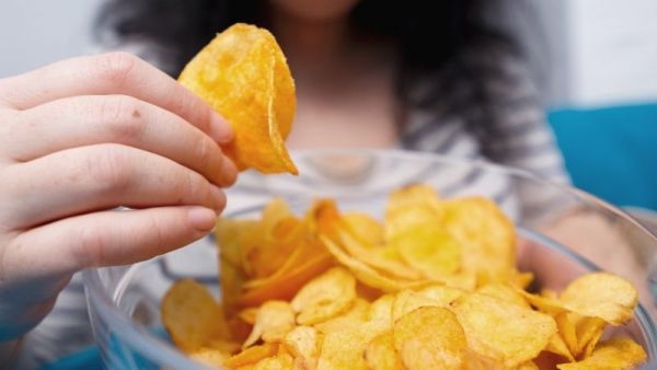 تعرف على الأغذية والمشروبات التي تدمر صحتك - صحيفة الجامعة