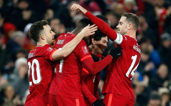 ليفربول يطيح بنوريتش سيتي ويبلغ ربع النهائي وتشيلسي يعبر بصعوبة - صحيفة الجامعة